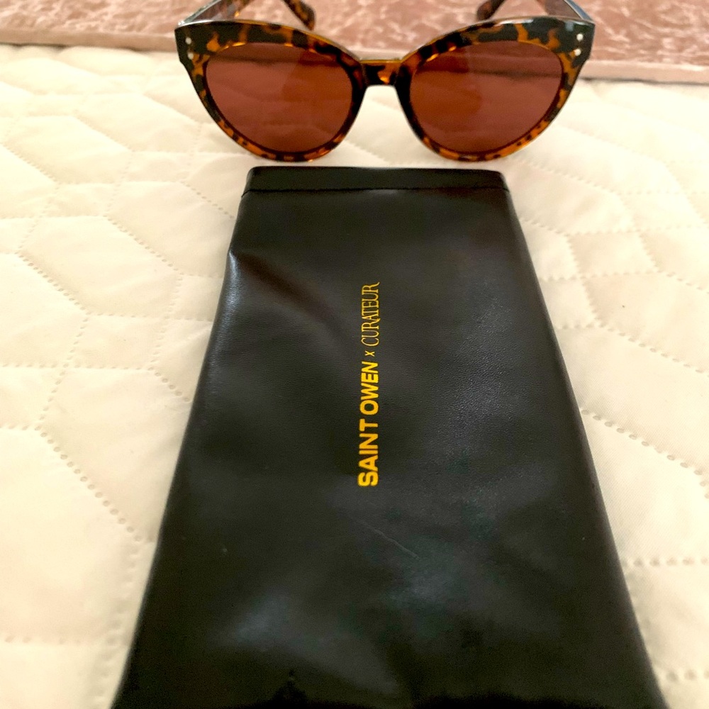 WYLDE Tortoise Shell Sunglasses NWT and case